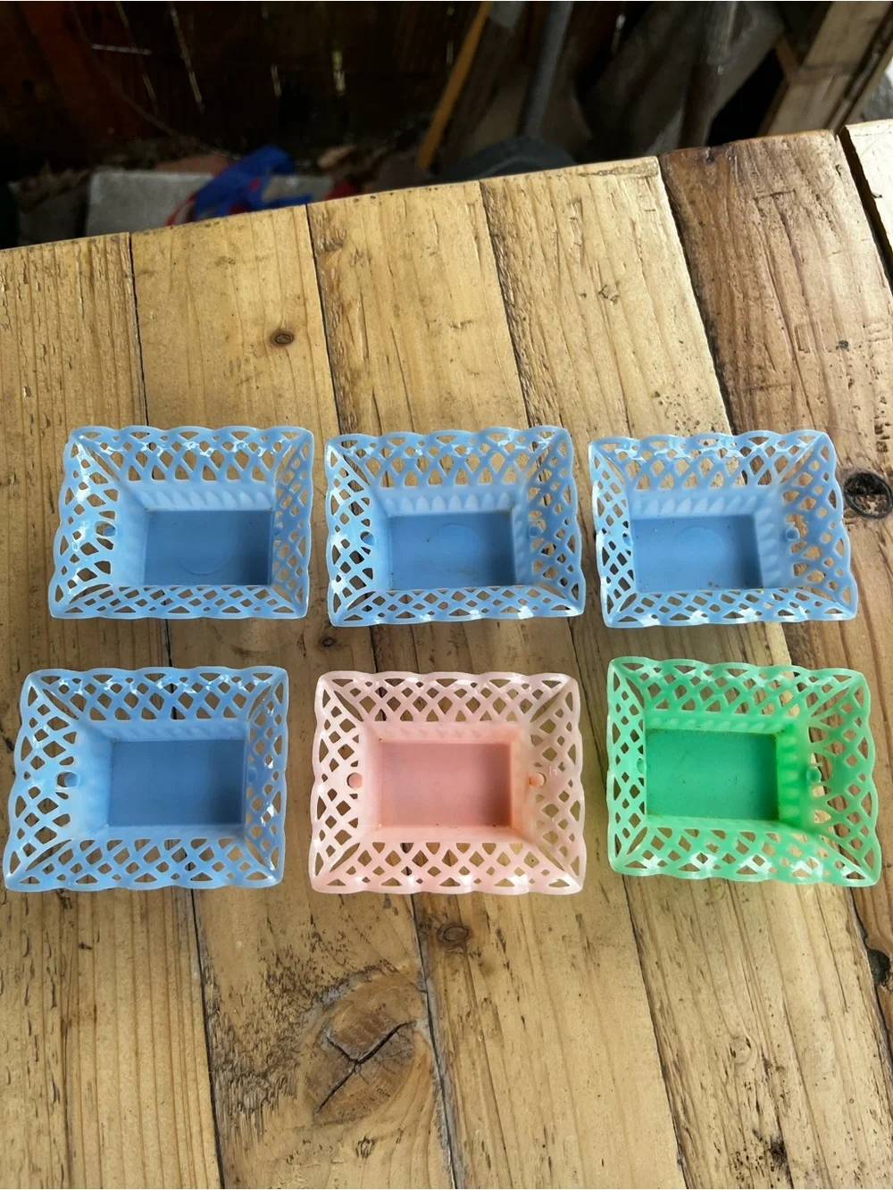 Best USA Mini Decorative Plastic Baskets in Blue, Pink & Green